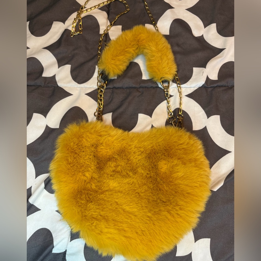 Honey Faux Fur Purse Shoulder Gold Chain, match fur handle (9x7”